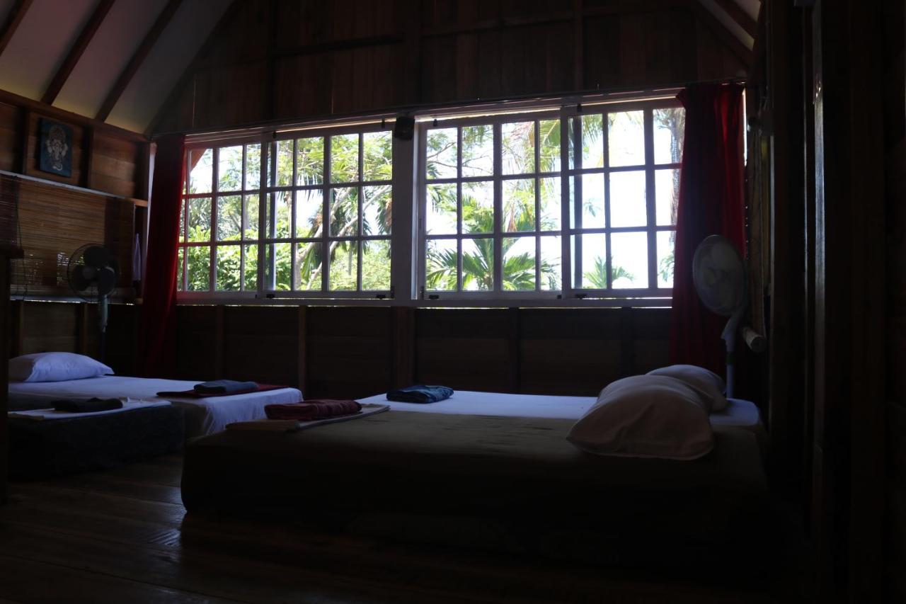 Air Manis Hillside Villa Cafe & Resto Padang  Exterior photo