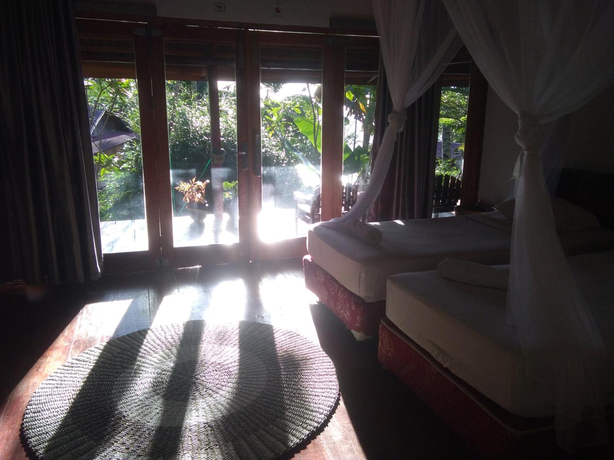 Air Manis Hillside Villa Cafe & Resto Padang  Exterior photo